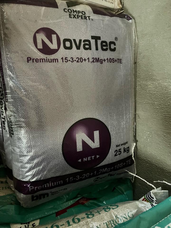 NPK BM NOVATEC 15 3 20 TE (TÍM ĐỨC)-duoc-ban-tai-CÔNG TY CỔ PHẦN XUẤT NHẬP KHẨU VƯƠNG KHANG
