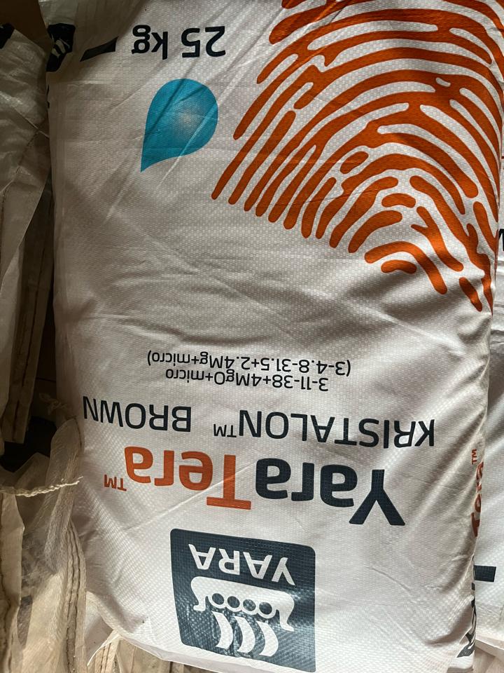 YARA 3 11 38 KRISTALON BROWN -duoc-ban-tai-CÔNG TY CỔ PHẦN XUẤT NHẬP KHẨU VƯƠNG KHANG