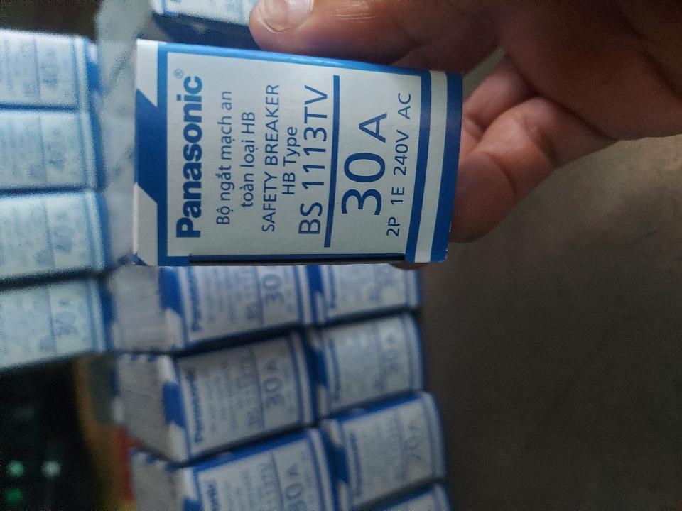 CB có đen. 30A. Panasonic-duoc-ban-tai-CỬA HÀNG NGUỒN SÁNG THÔNG MINH ĐĂNG PHÁT