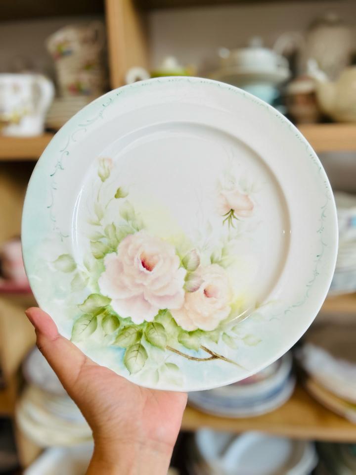 Đĩa vẽ tay-duoc-ban-tai-Nhà Bơ - Gốm sứ & decor