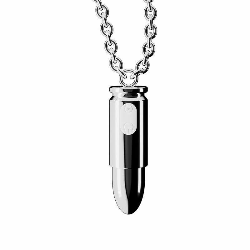 Chiếc plug rung thiết kế hình viên đạn kèm dây đeo cổ thời trang sạc tích điện điều khiển remote -duoc-ban-tai-Thetoysvn