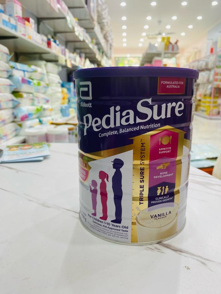 Sữa Pediasure Úc Hương Vanilla 850g nắp tím (cho trẻ 1-10 tuổi)Mẫu mới-duoc-ban-tai-BỐNG XINH 135 QUY HOÁ