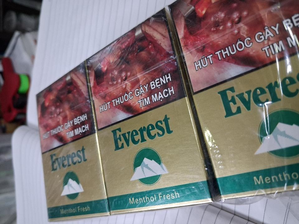 Everest-duoc-ban-tai-TẠP HÓA BÌNH THÚY