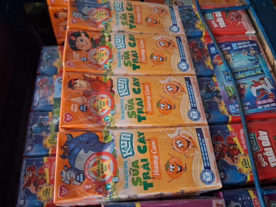 Kun trái cây Cam 180ml-duoc-ban-tai-TẠP HÓA BÌNH THÚY