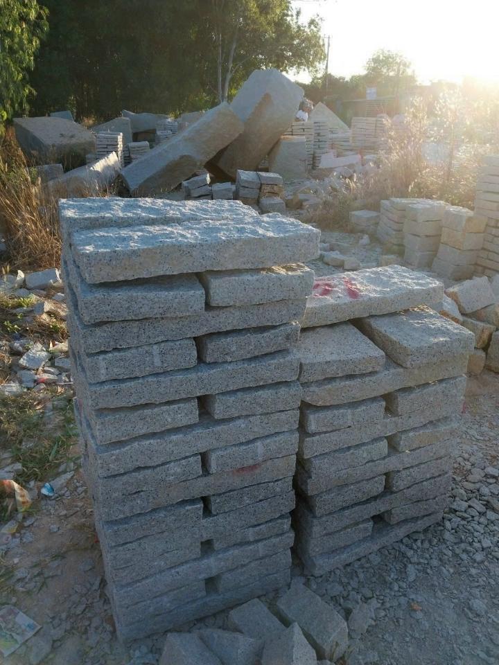 Đá Phước Hoà 30x60x (6~8cm), 25 ~ 30kg/viên, bán nội địa-duoc-ban-tai-CÔNG TY PHÚC MINH