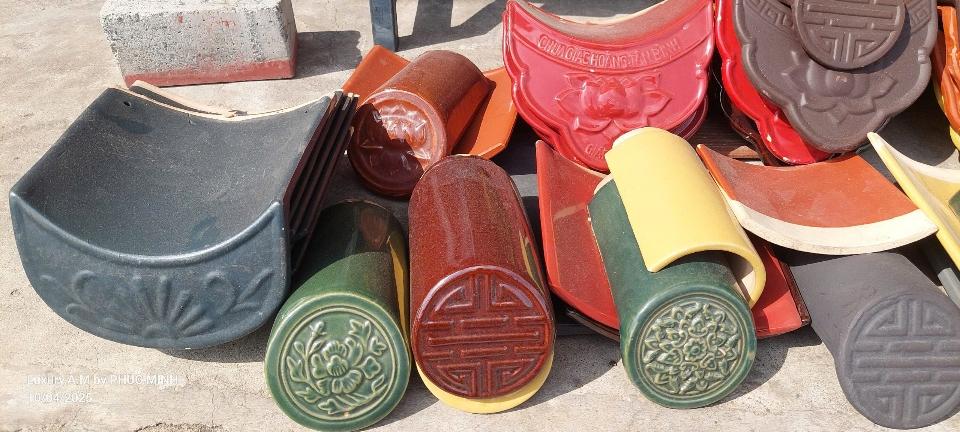 Ngói âm dương tráng men - Làng gốm Bát Tràng - 32 bộ/m² (1 bộ = 2 viên)-duoc-ban-tai-Công Ty Phúc Minh