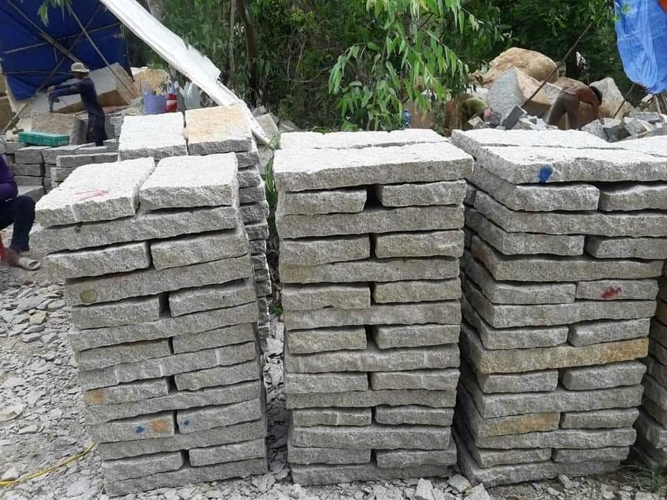 Đá Phước Hoà 30x60x(7~8)cm, 27~32kg/viên, hàng xuất khẩu-duoc-ban-tai-CÔNG TY PHÚC MINH