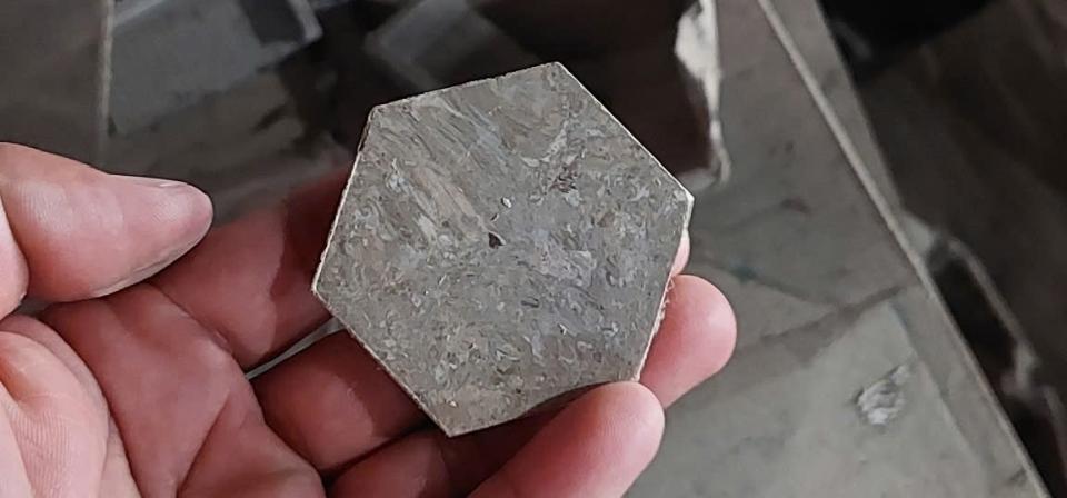 Gốm mosiac thủ công - Hàng sản xuất riêng-duoc-ban-tai-CÔNG TY PHÚC MINH