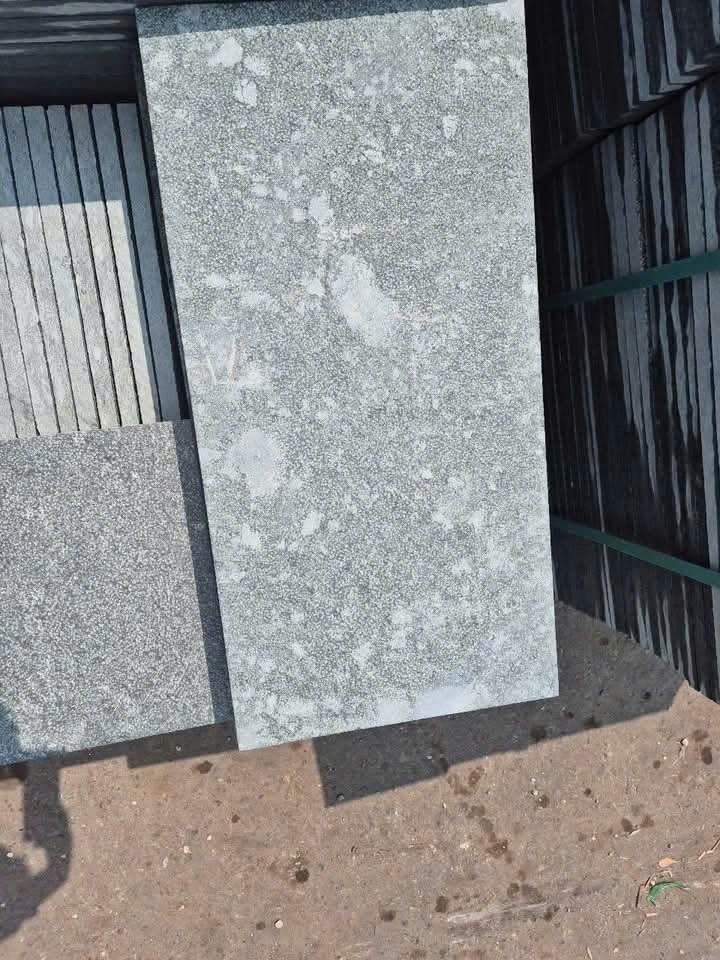 Đá băm xanh 30x60-duoc-ban-tai-CÔNG TY PHÚC MINH