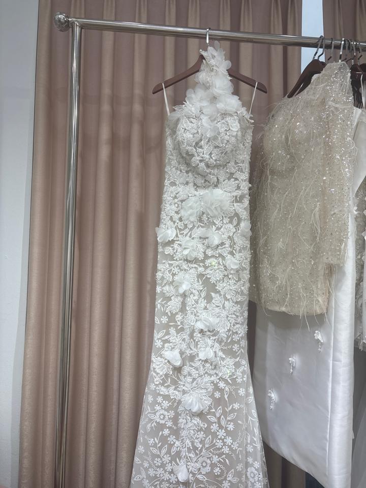 Váy chụp-duoc-ban-tai-Huệ Dương Makeup Academy