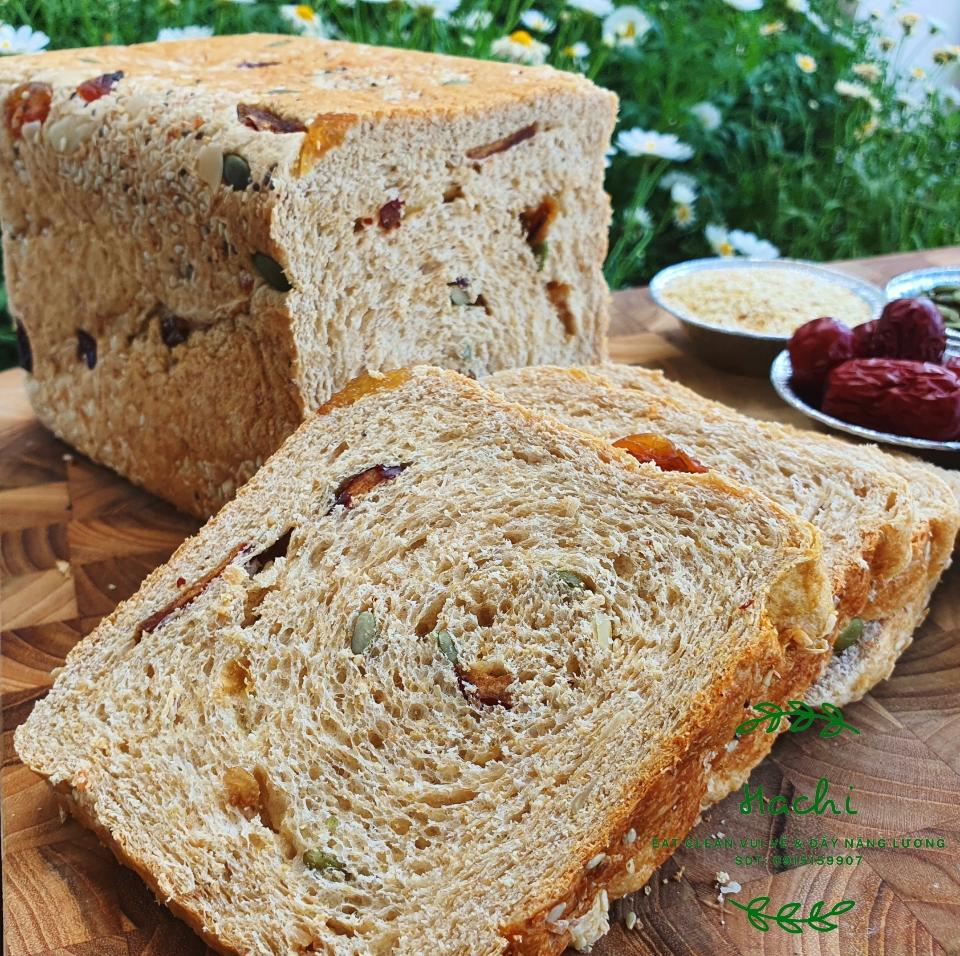 SANDWICH nguyên cám mix 8 loại hạt-duoc-ban-tai-EATCLEAN HACHI DALAT
