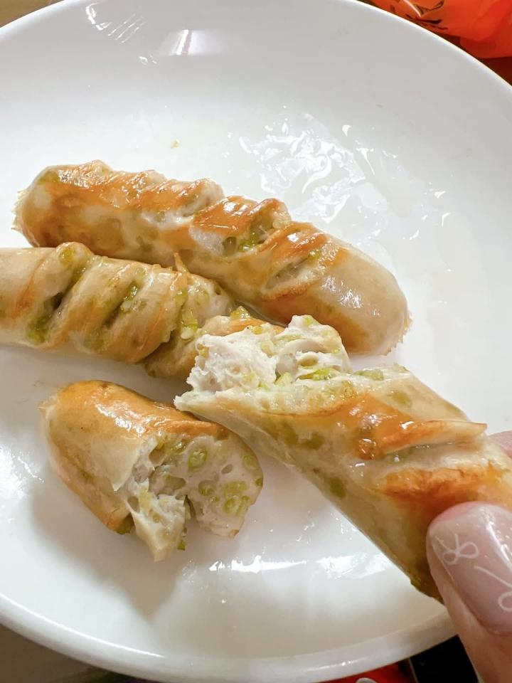 Xúc xích gà cốm non-duoc-ban-tai-EATCLEAN HACHI DALAT