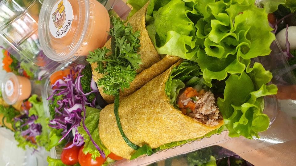 Tortilla cuộn cá ngừ ngâm dầu sốt phomai cay hàn quốc-duoc-ban-tai-EATCLEAN HACHI DALAT