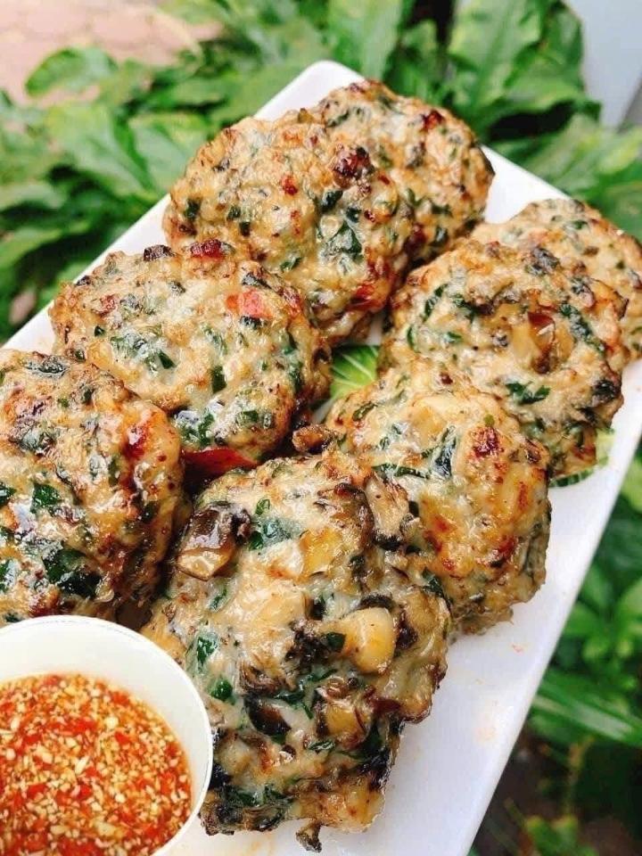 Chả óc ức gà-duoc-ban-tai-EATCLEAN HACHI DALAT