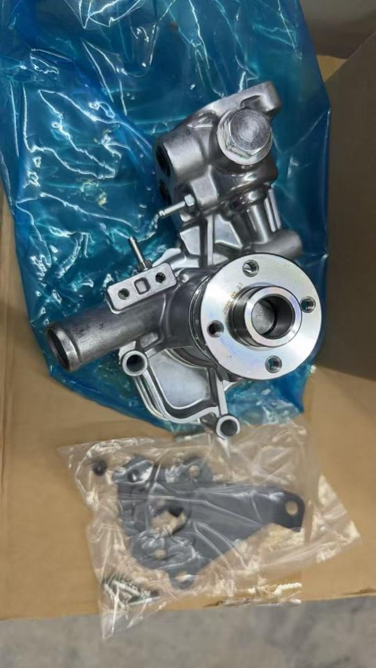 Bơm nước Yanmar mới-duoc-ban-tai-Phụ Tùng Phi Thương
