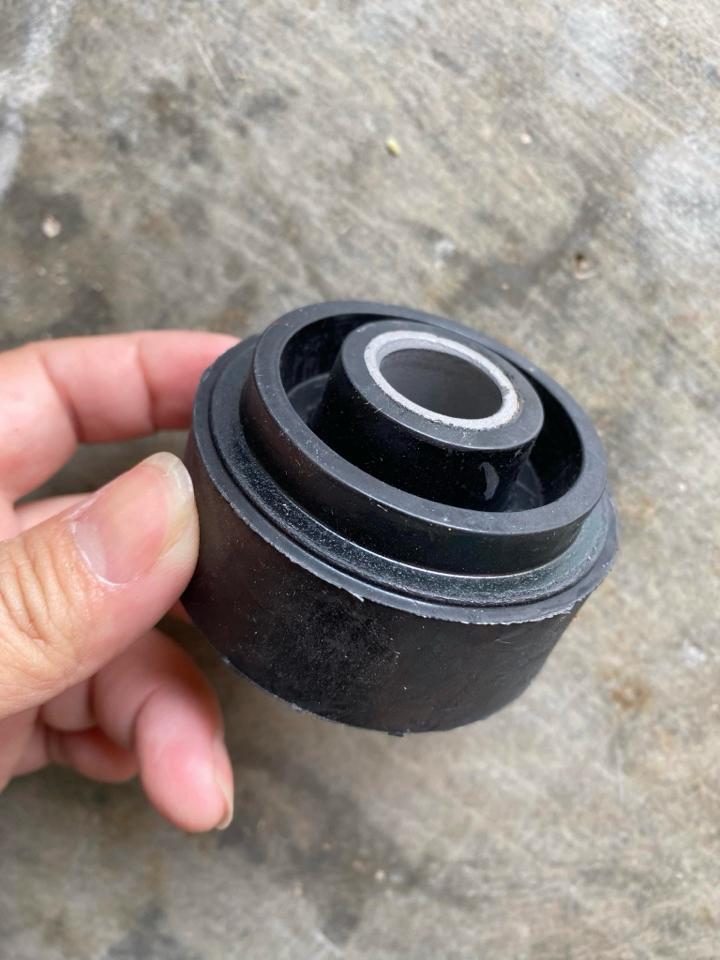 Cao su chân máy 2-duoc-ban-tai-PT Phụ Tùng Thermo King