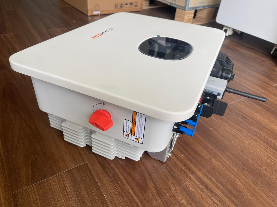 Inverter hybrid sunways  8kw 1 pha BH 5 năm-duoc-ban-tai-Sungo vattusolar.com