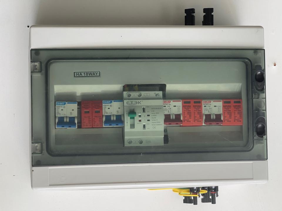 Tủ điện hybrid bản Eco-duoc-ban-tai-Sungo vattusolar.com