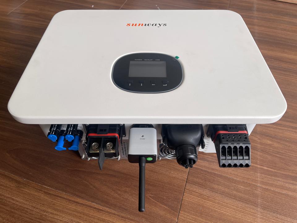 Inverter hybrid sunways  8kw 1 pha BH 5 năm-duoc-ban-tai-Sungo vattusolar.com