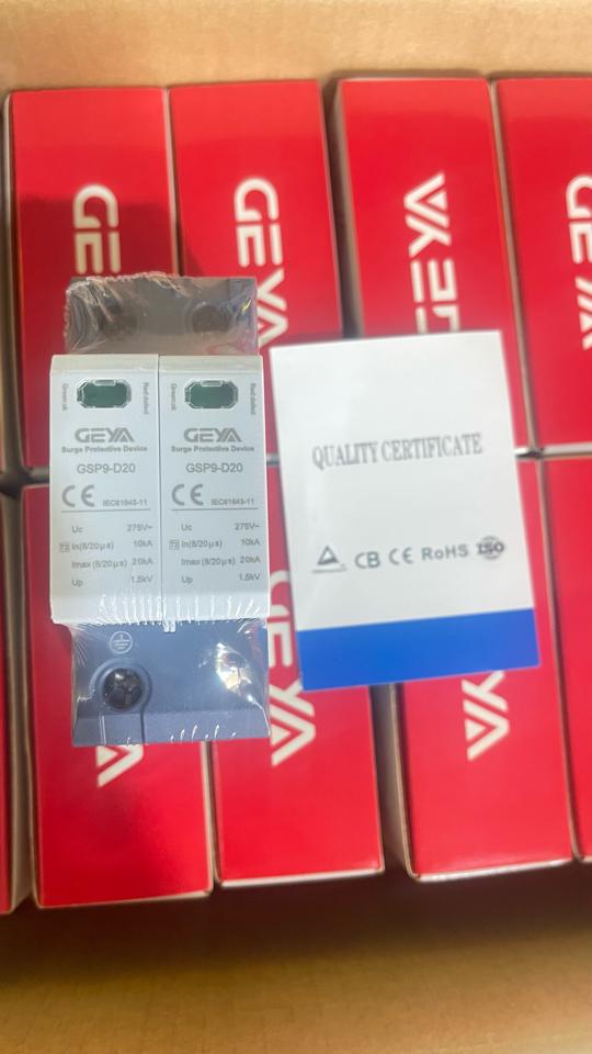 Thoát sét dc geya-duoc-ban-tai-Sungo vattusolar.com