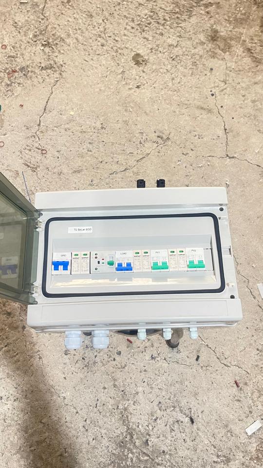 Tủ điện hybrid bản Eco-duoc-ban-tai-Sungo vattusolar.com