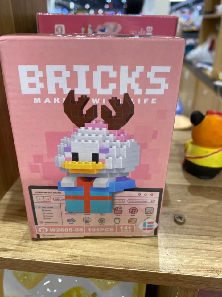 LEGO -duoc-ban-tai-PANDAGO