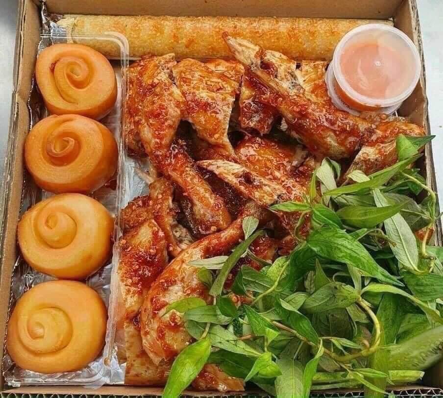 GÀ NƯỚNG TÂY NGUYÊN ĂN KÈM BÁNH BAO - CƠM LAM SIÊU NGON-duoc-ban-tai-Nhà Tôi (Thiên Thần shop)