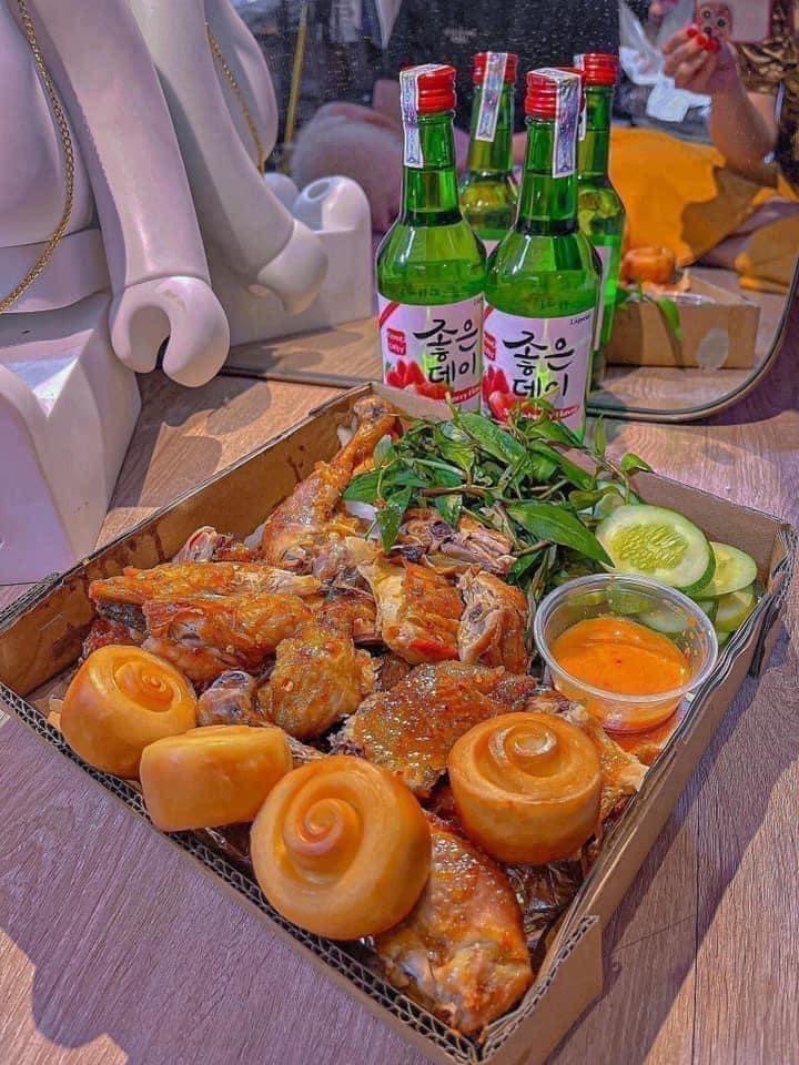GÀ NƯỚNG TÂY NGUYÊN ĂN KÈM BÁNH BAO - CƠM LAM SIÊU NGON-duoc-ban-tai-Nhà Tôi (Thiên Thần shop)