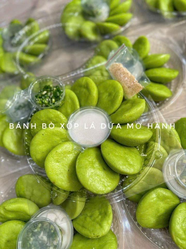 BÁNH BÒ XỐP LÁ DỨA MỠ HÀNH  /hộp 10 bánh (kèm mỡ hành, cốt dừa-duoc-ban-tai-Nhà Tôi (Thiên Thần shop)