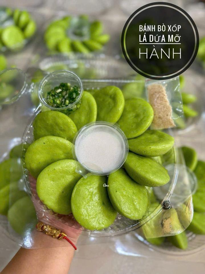 BÁNH BÒ XỐP LÁ DỨA MỠ HÀNH  /hộp 10 bánh (kèm mỡ hành, cốt dừa-duoc-ban-tai-Nhà Tôi (Thiên Thần shop)