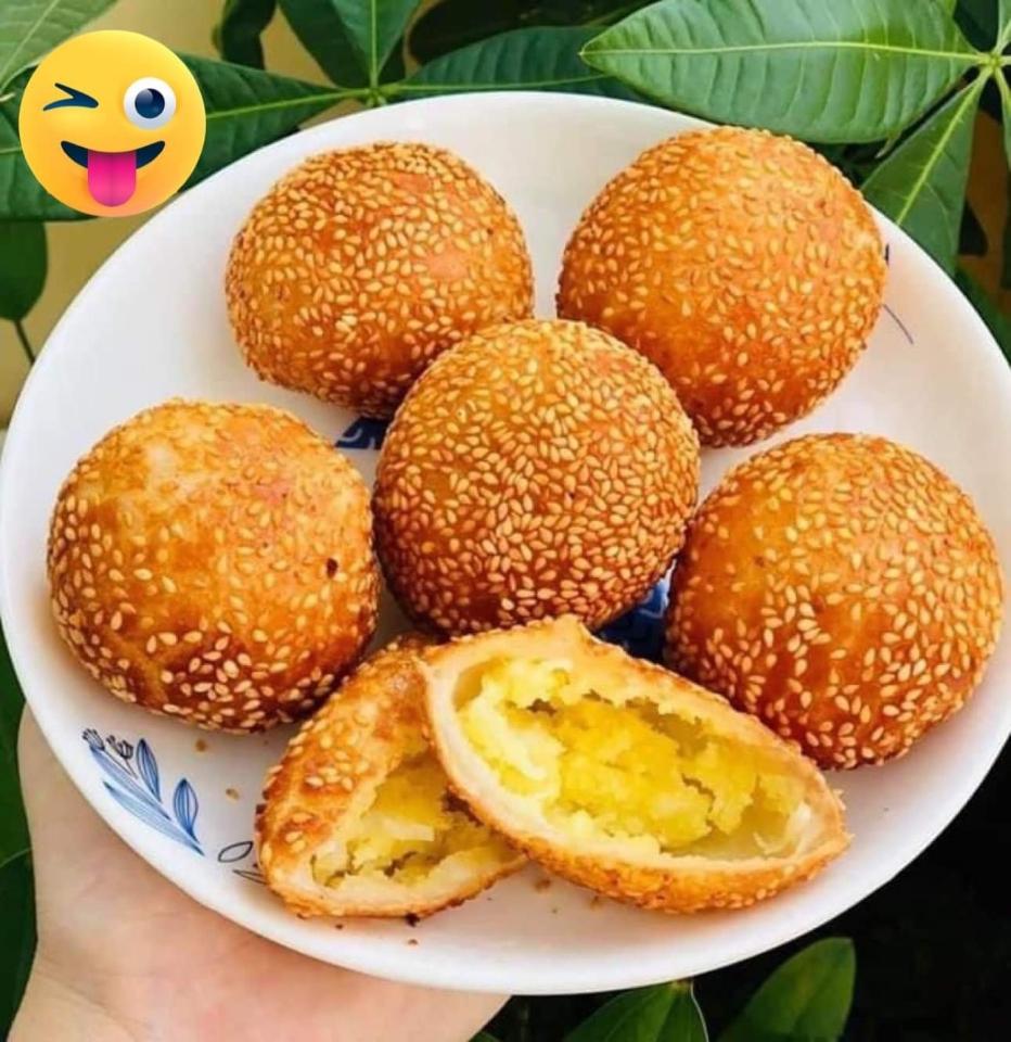 BÁNH CAM MÈ NHÂN ĐẬU DỪA
.8bánh 2 nhân-duoc-ban-tai-Nhà Tôi (Thiên Thần shop)
