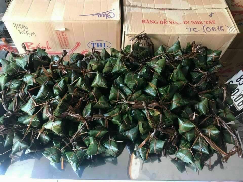 BÁNH Ú LÁ TRE (bánh Ú tro) _xâu (10 cái)-duoc-ban-tai-Nhà Tôi (Thiên Thần shop)