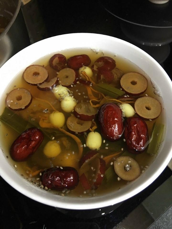 TÁO ĐỎ KHÔ HÀN QUỐC-hộp-duoc-ban-tai-Nhà Tôi (Thiên Thần shop)