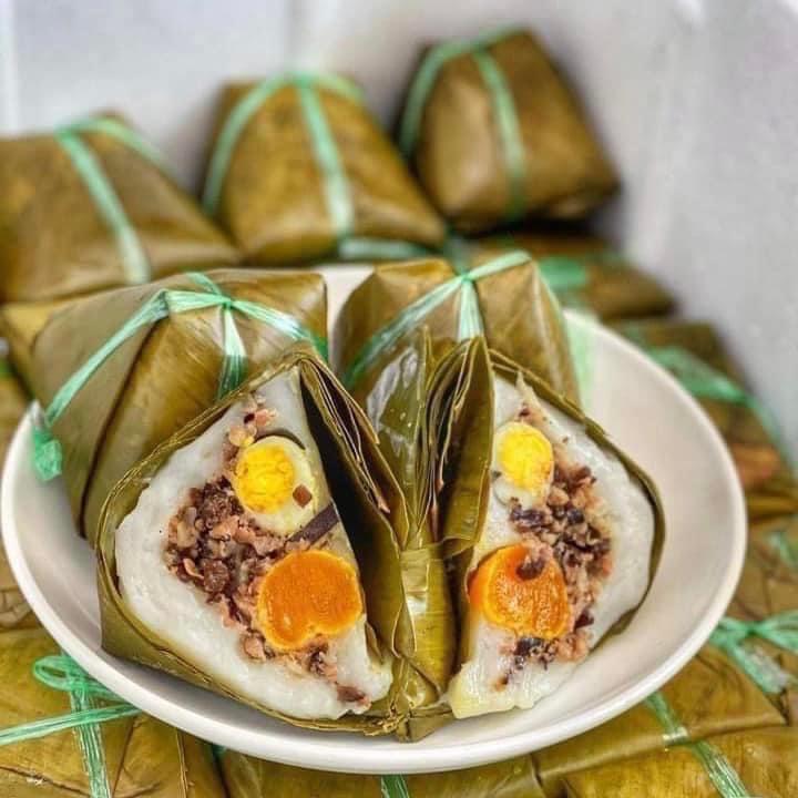 Bánh giò trứng muối  / 4 cái (2 trứng cút 1 trứng muối)-duoc-ban-tai-Nhà Tôi (Thiên Thần shop)