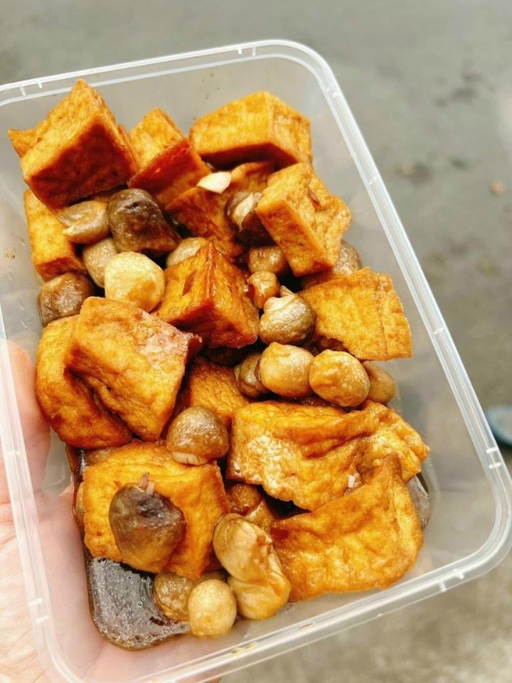 Đậu hủ kho nấm rơmt-duoc-ban-tai-Nhà Tôi (Thiên Thần shop)