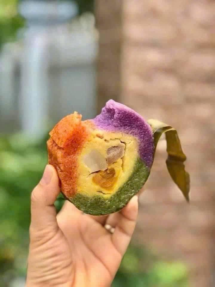 Bánh tét 3 màu trà vinh_ đòn 1kg-duoc-ban-tai-Nhà Tôi (Thiên Thần shop)