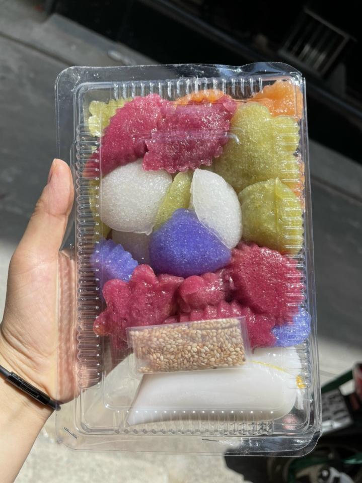 Bánh bò mini ngũ sắc_500gr-duoc-ban-tai-Nhà Tôi (Thiên Thần shop)