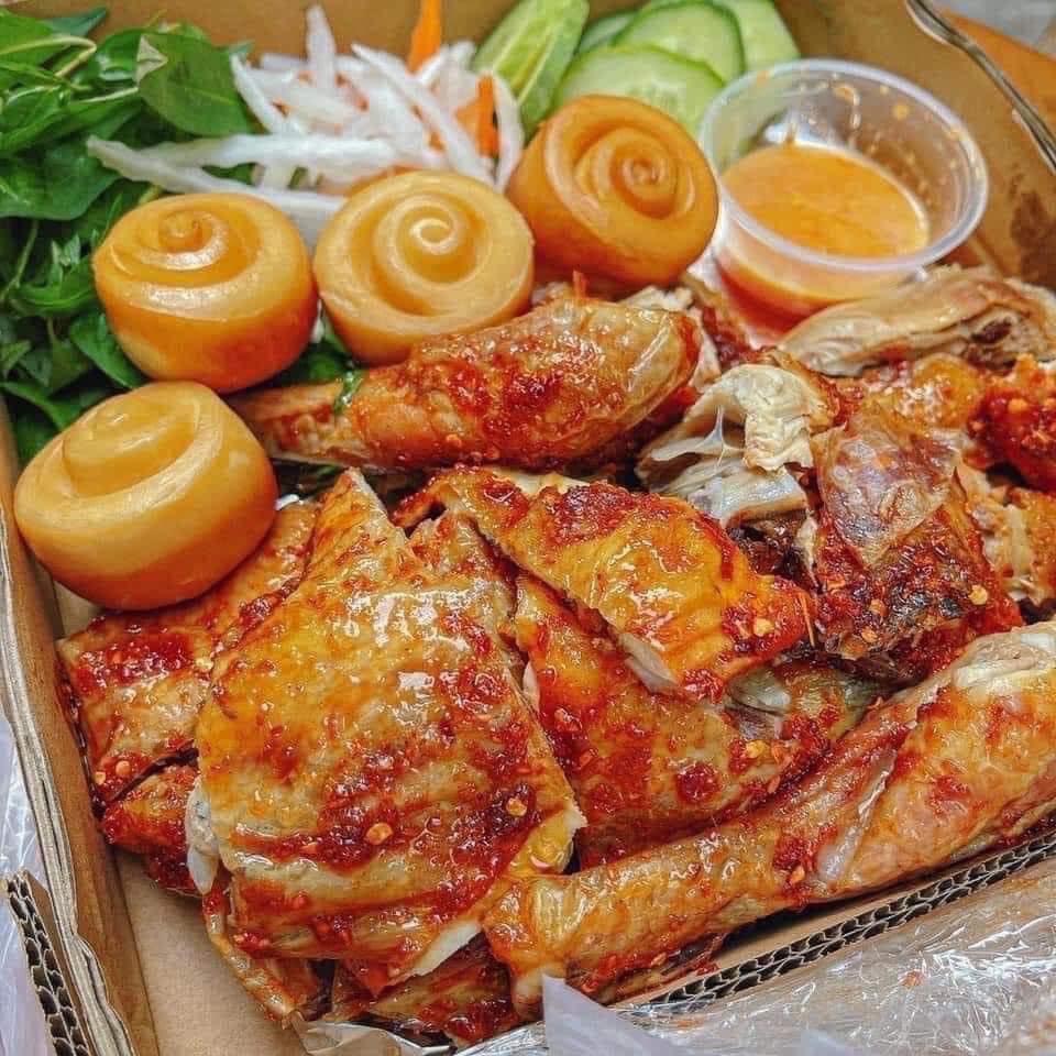 GÀ NƯỚNG TÂY NGUYÊN ĂN KÈM BÁNH BAO - CƠM LAM SIÊU NGON-duoc-ban-tai-Nhà Tôi (Thiên Thần shop)