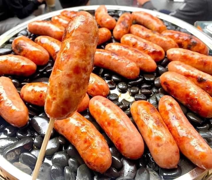 Lạp xưởng-duoc-ban-tai-Tiệm Nhà Táo