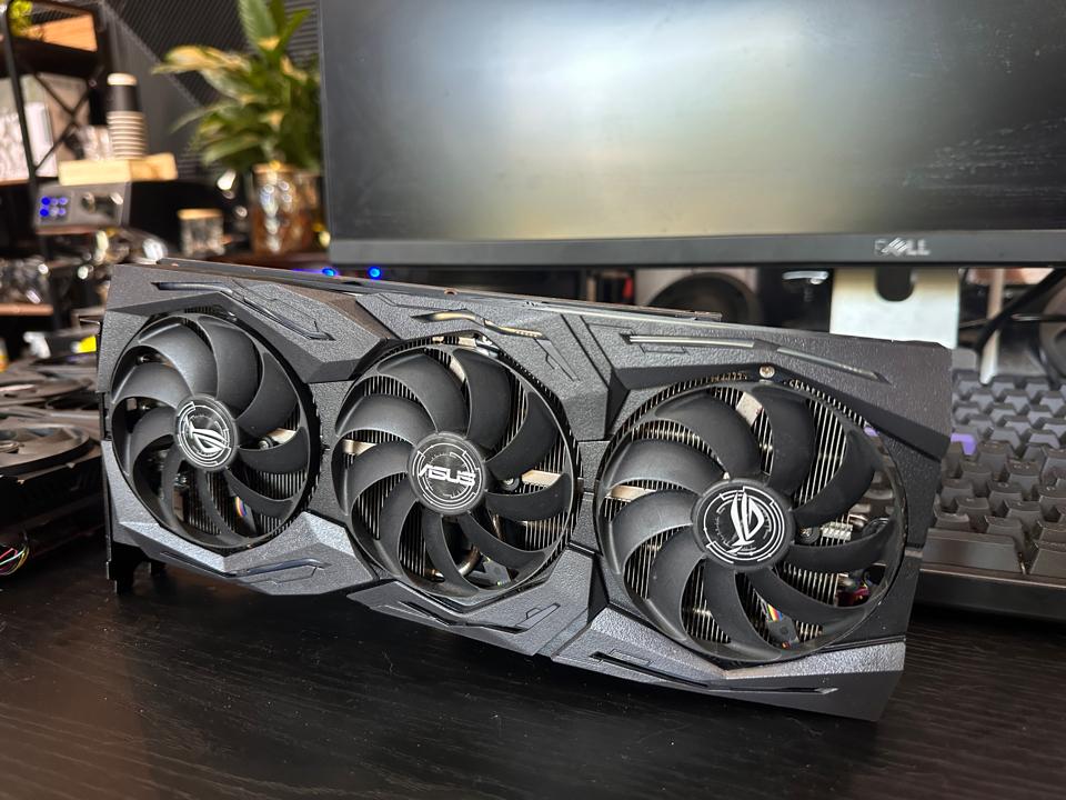 Vga rx5600xt Rog strix -duoc-ban-tai-Xtreme PC
