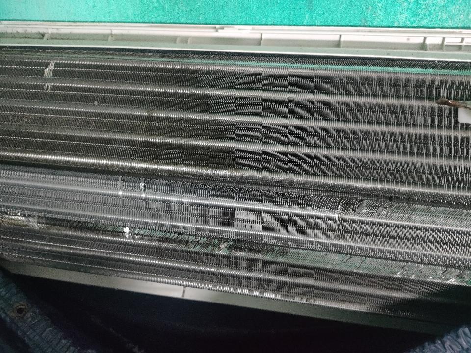 Vệ sinh điều hòa công xuất 9-12000tbu-duoc-ban-tai-ĐIỆN MÁY HẢI ANH