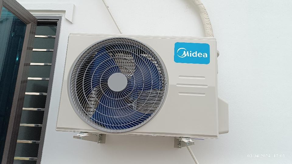 Điều Hòa Midea 1.5 HP MSAF-13CRN8

-duoc-ban-tai-Điện máy Hải Anh