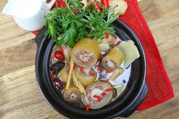 Lẩu đuôi-duoc-ban-tai-Quán Lẩu Bò A Cứ 2