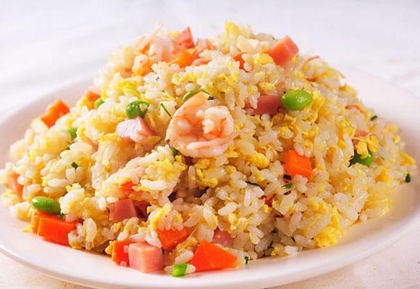 Cơm chiên-duoc-ban-tai-Quán Lẩu Bò A Cứ 2