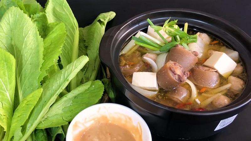 Lẩu bò-duoc-ban-tai-Quán Lẩu Bò A Cứ 2
