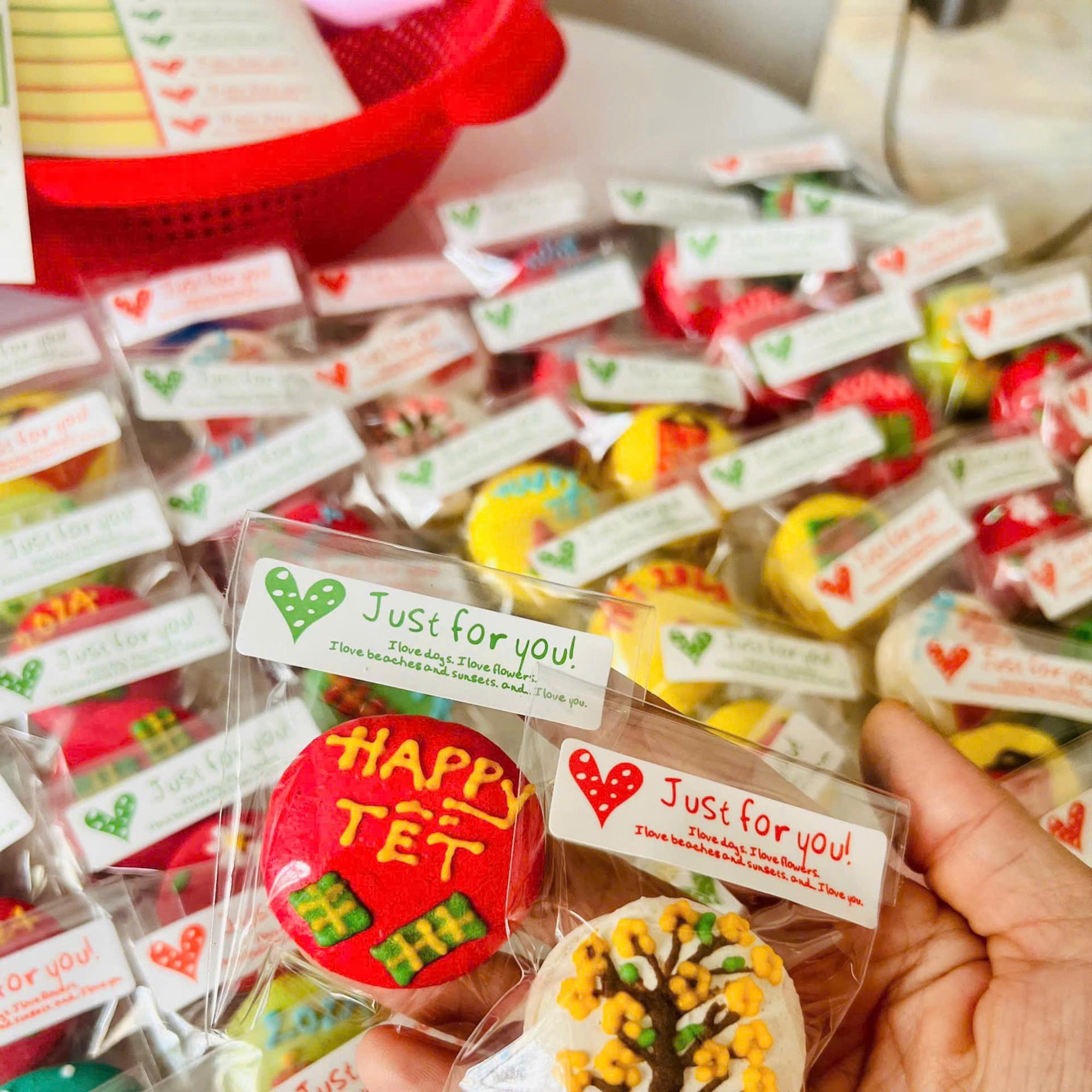 Bánh Macaron Noel-duoc-ban-tai-Organicstore