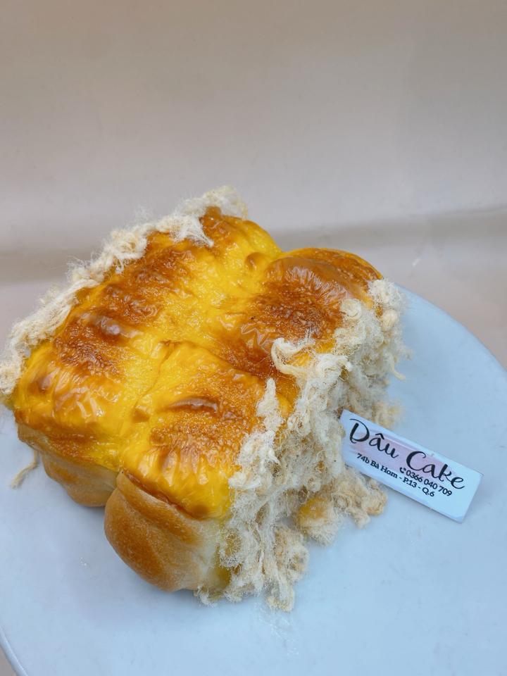 Bánh mì phô mai lát-duoc-ban-tai-Dâu cake bakery