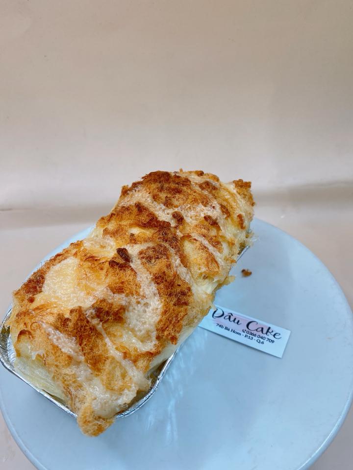 Bánh mì Phô mai trứng muối-duoc-ban-tai-Dâu cake bakery