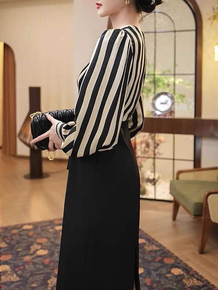 Đầm đen lụa phối sọc-duoc-ban-tai-LUCE STYLE - Thời Trang Nam Nữ