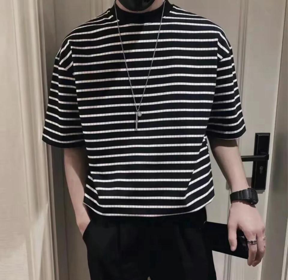 Áo thun gân kẻ sọc cổ ôm unisex-duoc-ban-tai-LUCE STYLE - Thời Trang Nam Nữ